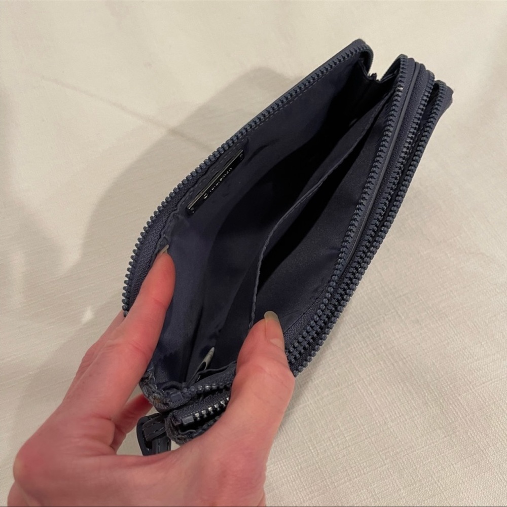 Lululemon 🍋 Wristlet - Picture 4 of 5
